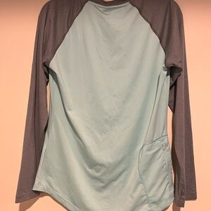 Patagonia women’s M long sleeve athletic shirt